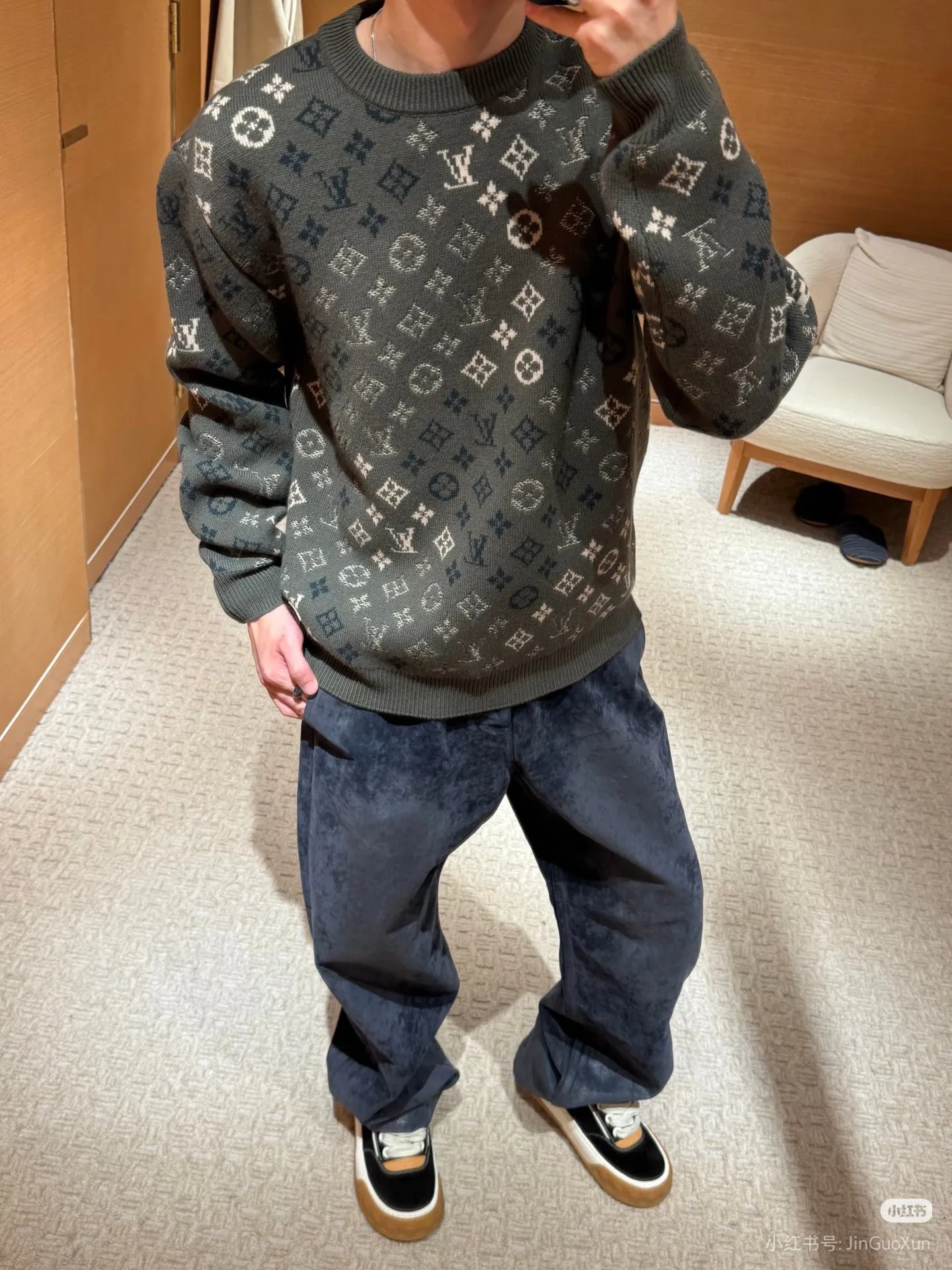Louis Vuitton/Louis Vuitton military green old flower jacquard round neck knitted sweater